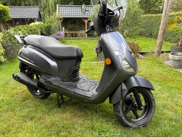 Kymco Fiddle II 50s – grijs – windscherm – rijdt goed beschikbaar voor biedingen
