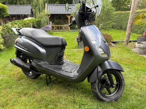 Kymco Fiddle II 50s – grijs – windscherm – rijdt goed, Fietsen en Brommers, Scooters | SYM, Fiddle, Klasse B (45 km/u), Elektrisch