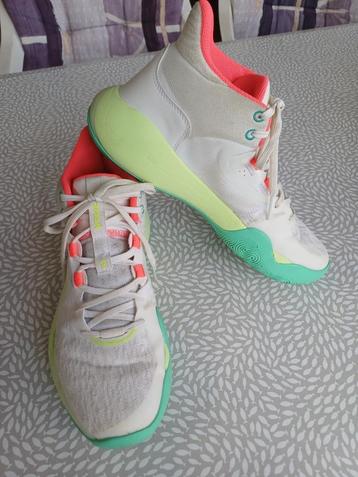basketschoenen maat 42 beschikbaar voor biedingen