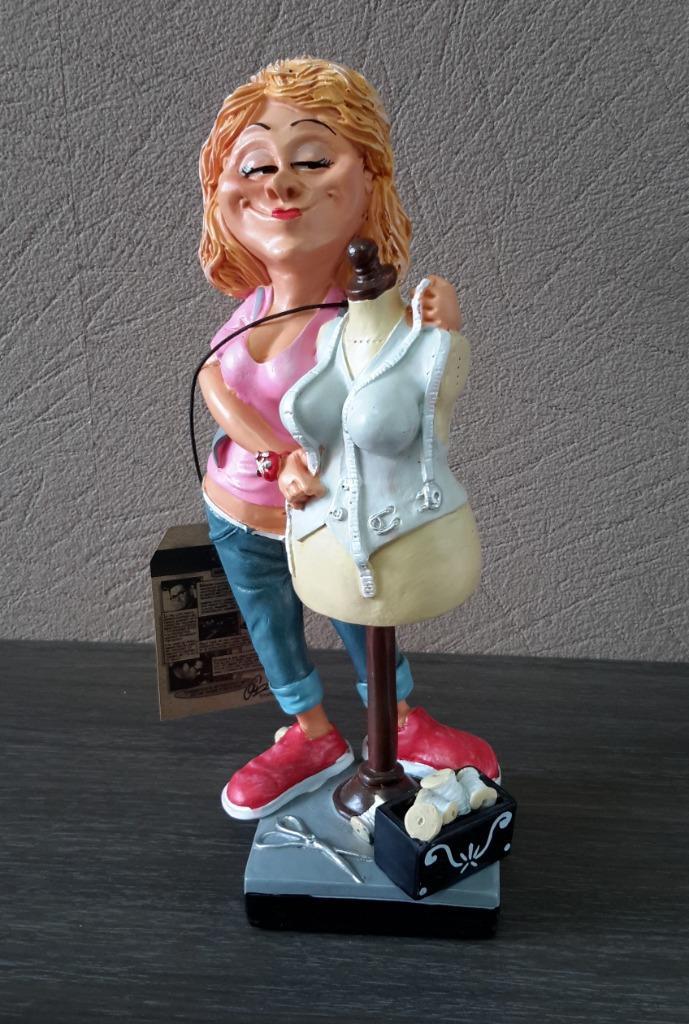 Lot / partij beelden grappige kleermaakster ( NIEUW ), Hobby en Vrije tijd, Kledingpatronen, Nieuw, Ophalen of Verzenden