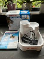 Cat Mate drinkfontein + filters, Dieren en Toebehoren, Kattenvoerbakken en Drinkbakken, Zo goed als nieuw, Ophalen