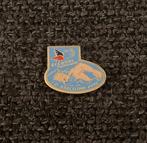 PIN - SECOURS POPULAIRE - JEUX OLYMPIQUES BARCELONE 1992, Envoi, Utilisé, Sport, Insigne ou Pin's