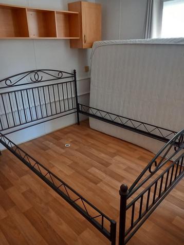 Metalen bed 140x200 beschikbaar voor biedingen