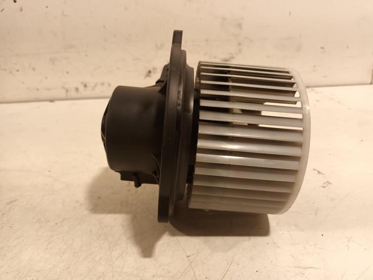 KACHEL VENTILATORMOTOR i30 Crosswagon (WWH) (F00S33F023), Auto-onderdelen, Airco en Verwarming, Hyundai, Gebruikt