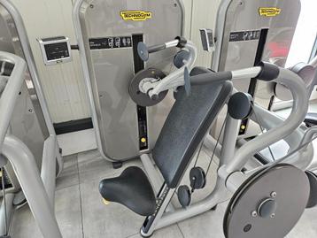 Technogym Triceps met armverlenging  beschikbaar voor biedingen