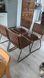 4 stoelen. Bekleding beschadigd., Ophalen