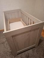 Babybed, Kinderen en Baby's, Kinderkamer | Complete kinderkamers, Ophalen, Zo goed als nieuw