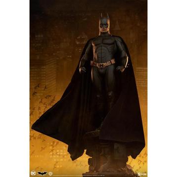 BATMAN BEGINS STATUETTE PREMIUM FORMAT BATMAN 65 CM