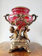 bronzen jardinière met putti in barok stijl, Ophalen