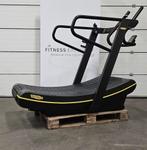 Technogym Skillmill 3/2022 Curved loopband in nieuwstaat, Sport en Fitness, Fitnessmaterialen, Ophalen, Zo goed als nieuw, Benen