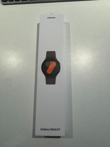 Samsung Galaxy watch 7 (40mm) beschikbaar voor biedingen
