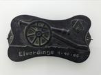 Oude gedenkplaat plaat ( 500 gr ) Metaal Elverdinge 1-10-66, Antiek en Kunst, Ophalen of Verzenden