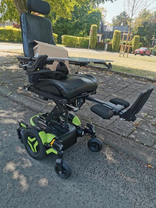 Permobiel elektrische rolstoel luxe niewestaat slechts 50km, Diversen, Rolstoelen, Zo goed als nieuw, Elektrische rolstoel, Inklapbaar
