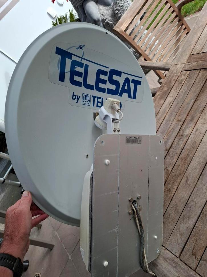 Telesat automatische schotel., Caravans en Kamperen, Mobilhome-accessoires, Zo goed als nieuw, Ophalen of Verzenden