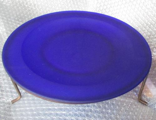 Glazen schaal ( bord ) metalen staander, nieuwe staat, Huis en Inrichting, Woonaccessoires | Schalen en Manden, Nieuw, Schaal