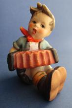 M I Hummel:390-Boy With Accordion- TMK-5 -Excellent, Verzamelen, Verzenden, Zo goed als nieuw, Hummel