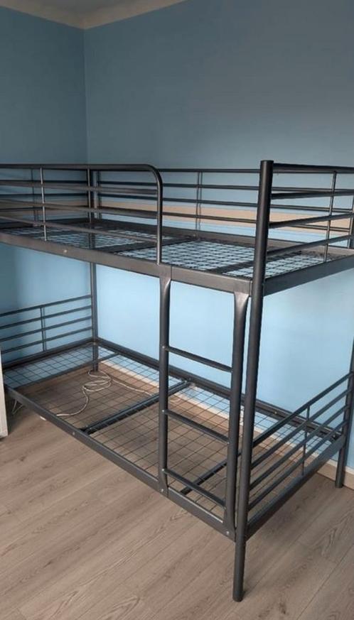 Lit superposé Svarta Ikea métallique gris, Maison & Meubles, Chambre à coucher | Lits superposés & Lits mezzanines, Utilisé, Enlèvement ou Envoi