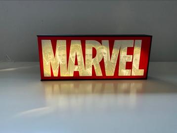 Marvel LED Lichtbox – Unieke nachtlamp – 3D-geprint beschikbaar voor biedingen