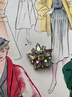 Broche vintage en forme de fleur, Bijoux, Sacs & Beauté, Autres matériaux, Avec cristal, Utilisé, Autres couleurs