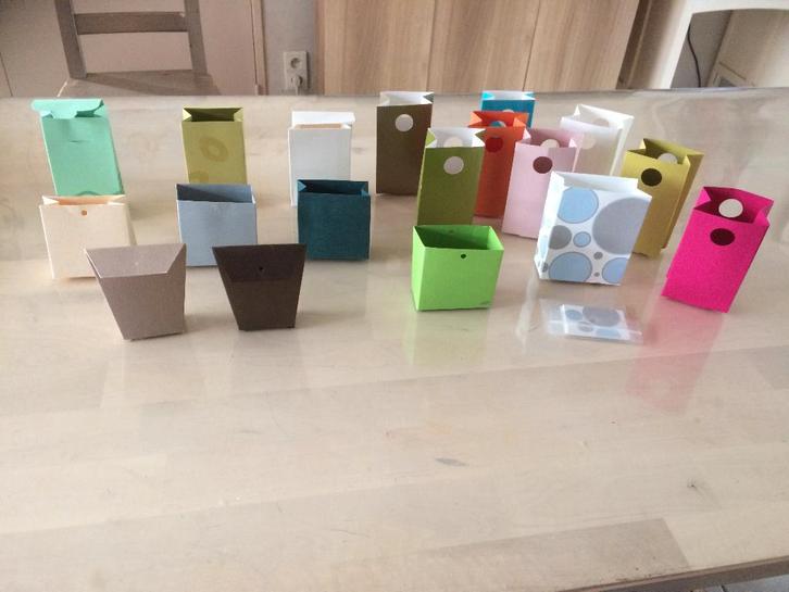 Lage doosjes in diverse kleuren UITVERKOOP, Kinderen en Baby's, Kraamcadeaus en Geboorteborden, Nieuw, Kraamcadeau, Ophalen of Verzenden