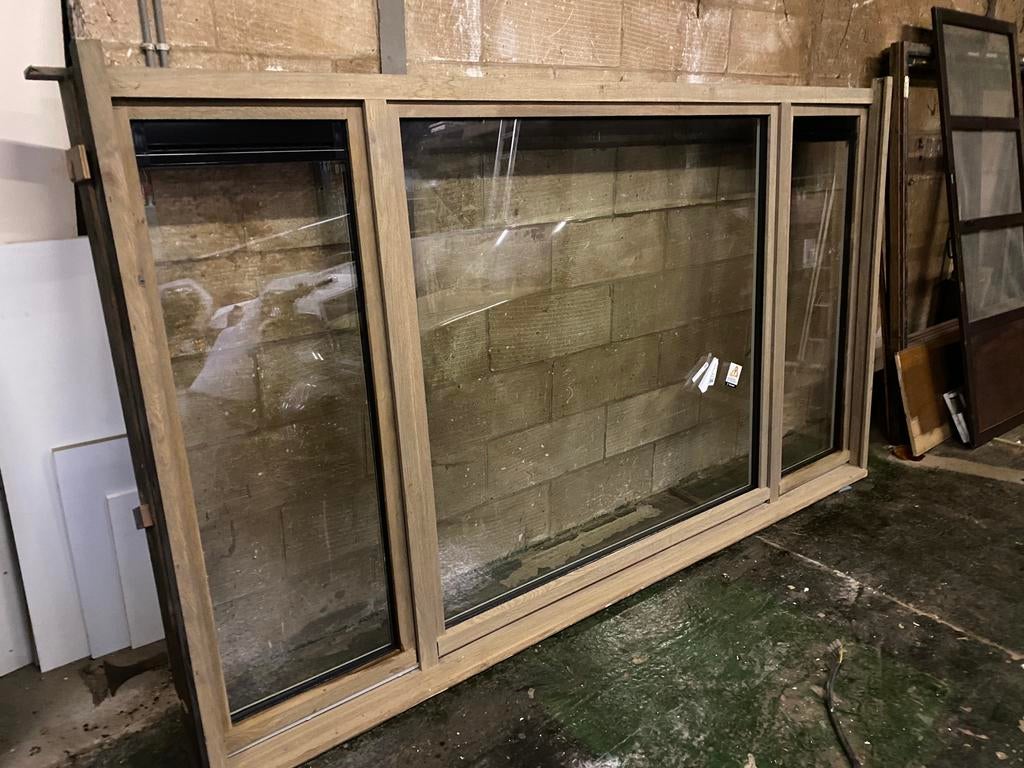 Zeer groot eiken raam met nieuw dubbel glas!, Doe-het-zelf en Bouw, Glas en Ramen, Zo goed als nieuw, Gevelraam of Ruit, 160 cm of meer