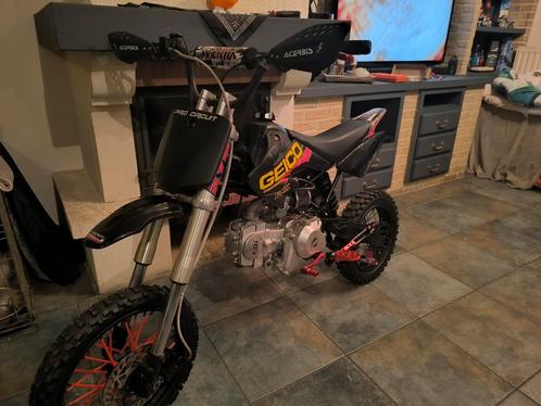 125cc pitbike met vele nieuwe onderdelen erop, Fietsen en Brommers, Minibikes, Midibikes en Pitbikes, Pitbike, Ophalen