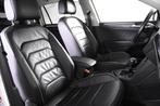 Volkswagen Tiguan Allspace 1.5 TSI Highline *Panoramadak*, Auto's, 4 cilinders, Wit, Leder, Bedrijf