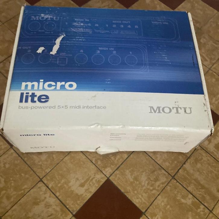 MOTU Micro Lite — Interface MIDI, Musique & Instruments, Équipement Midi, Comme neuf, Enlèvement ou Envoi