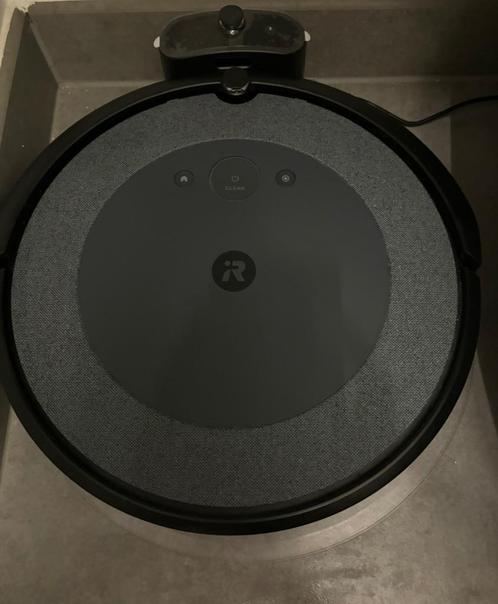 Irobot Roomba i5, Elektronische apparatuur, Stofzuigers, Zo goed als nieuw, Robotstofzuiger, Reservoir, Ophalen