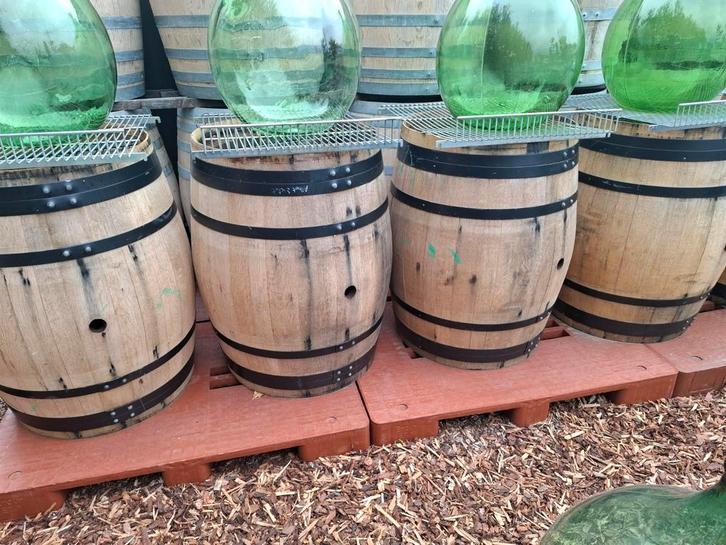 Tonneaux à vin de Bourgogne de 228 l comme baril d'eau de qu, Jardin & Terrasse, Barils de pluie, Enlèvement