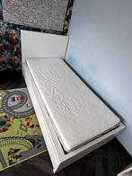 Ikea bed Malm 90 x 200 met lattenbodem en Hafslo matras, Ophalen, Zo goed als nieuw