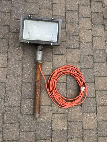 halogeenlamp beschikbaar voor biedingen