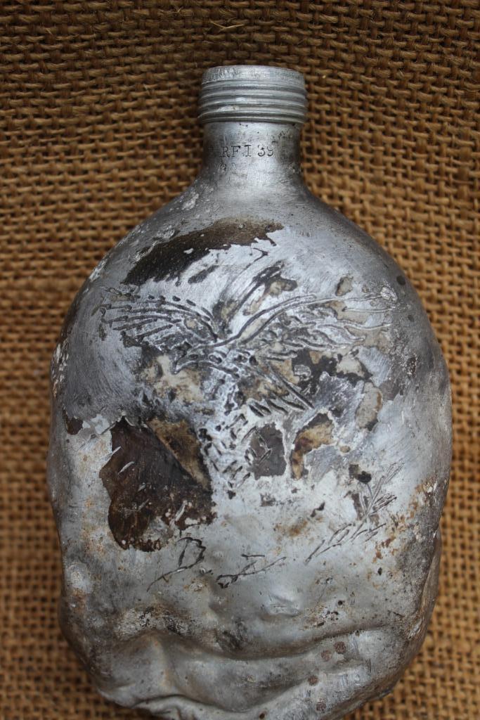 WW2 Luftwaffe veldfles Trench Art., Verzamelen, Militaria | Tweede Wereldoorlog, Luchtmacht, Overige typen, Ophalen of Verzenden