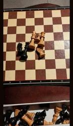 Houten schaakspel mooie Staat,30 cm, Hobby en Vrije tijd, Gezelschapsspellen | Overige, Ophalen of Verzenden, Zo goed als nieuw