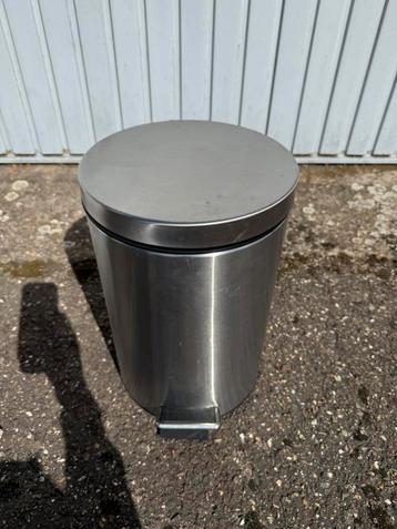2 x inox pedaalemmer 10l beschikbaar voor biedingen