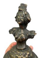 Petit buste Art nouveau en bronze – Fin XIXᵉ siècle, Enlèvement ou Envoi, Bronze