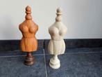 2 decoratieve houten paspopjes, Ophalen of Verzenden, Zo goed als nieuw