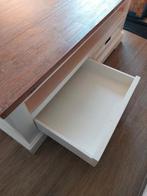 salontafel landelijk , bruin blad , wit hout, 2 lades.!, Huis en Inrichting, Tafels | Salontafels, Ophalen, Zo goed als nieuw
