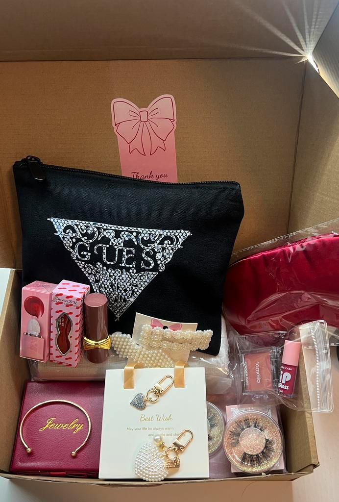 Coffret beauté complet, Bijoux, Sacs & Beauté, Beauté | Cosmétiques & Maquillage, Neuf, Maquillage, Enlèvement ou Envoi