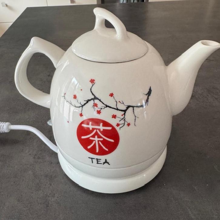 Waterkoker in vorm van theepot met Chinese print, Elektronische apparatuur, Waterkokers, Nieuw, Minder dan 1 liter, Ophalen