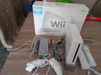 Console Nintendo Wii Blanche + 2 manette + 7 jeux +2 nunchuk, Games en Spelcomputers, Ophalen of Verzenden, Zo goed als nieuw