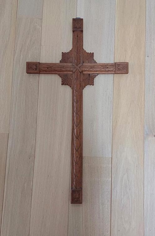 Grand crucifix en chêne datant de 1921, Collections, Religion, Utilisé, Christianisme | Catholique, Autres types, Enlèvement ou Envoi