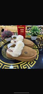 UGG pantoffels Nieuw, Kleding | Dames, Schoenen, Ophalen of Verzenden, Zo goed als nieuw