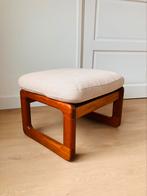 Deens design voetenbankje. EMC furniture. Poef. Krukje, Ophalen, Hout, 50 tot 75 cm, Zo goed als nieuw