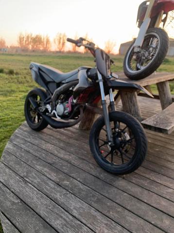 Derbi Drd Xtreme 50cc, Fietsen en Brommers, Brommers | Derbi, Ophalen, Zo goed als nieuw
