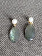 Oorbellen Sputnik, Handtassen en Accessoires, Oorbellen, Hangers, Ophalen of Verzenden, Zo goed als nieuw, Groen