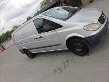 Mercedes Benz Vito 111cdi 2.2cdi 3place avec clim model 2007, Autos, Achat, Carnet d'entretien, Diesel, Particulier