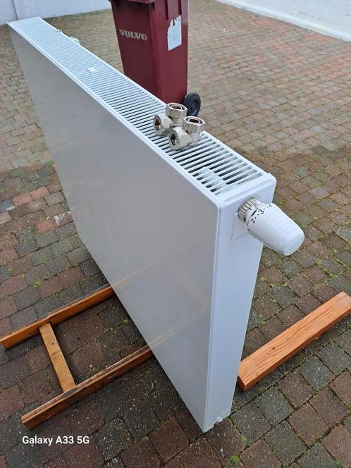 Radiator, Doe-het-zelf en Bouw, Verwarming en Radiatoren, Zo goed als nieuw, Radiator, Ophalen