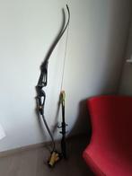 Hand boog in goede staat met tien pijlen en handschoen!!, Sport en Fitness, Handboogschieten, Ophalen, Zo goed als nieuw, Longbow
