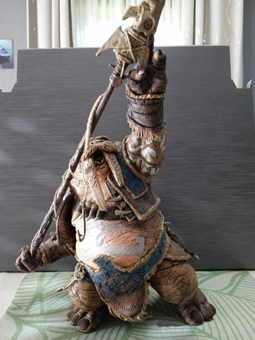 Tavru Akua-figuur — World of Warcraft Premium Series 1 (DC), Verzamelen, Beelden en Beeldjes, Zo goed als nieuw, Fantasy, Ophalen